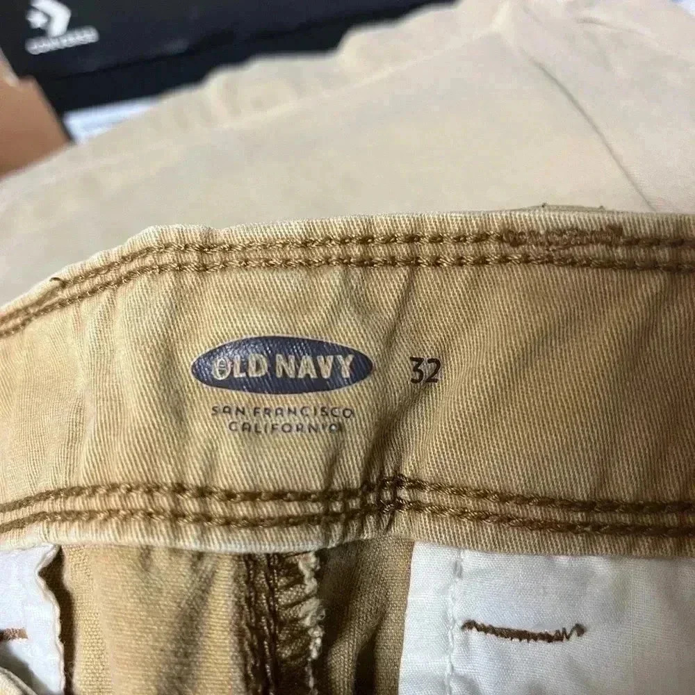 🌟 Men’s size 32 flat front khaki shorts. 🌟 - Picture 3 of 3